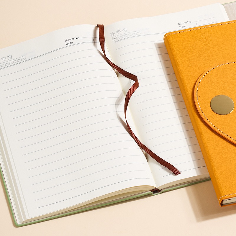 Fashion Magnetic Snap Leather  Notebook